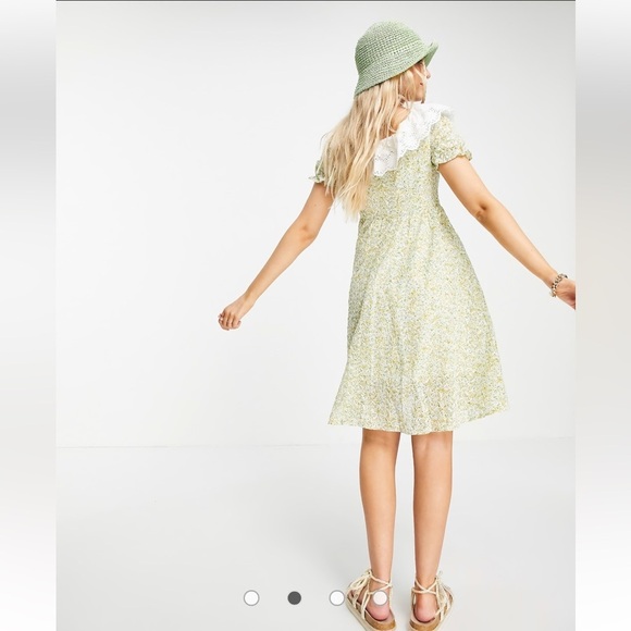 Urban Revivo ASOS - Frill Neck Floral Dress in Green - Picture 2 of 8